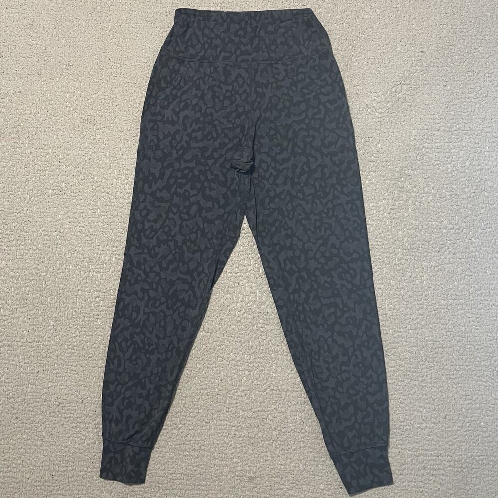 Lululemon Pants Womens 6 Black Camo Wunder Train High Rise Tight Yoga Leggings